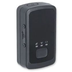 Trackitt Draagbare GPS Tracker + 12V/24V Adapter – Directe Realtime Tracking voor Auto’s en Vrachtwagens